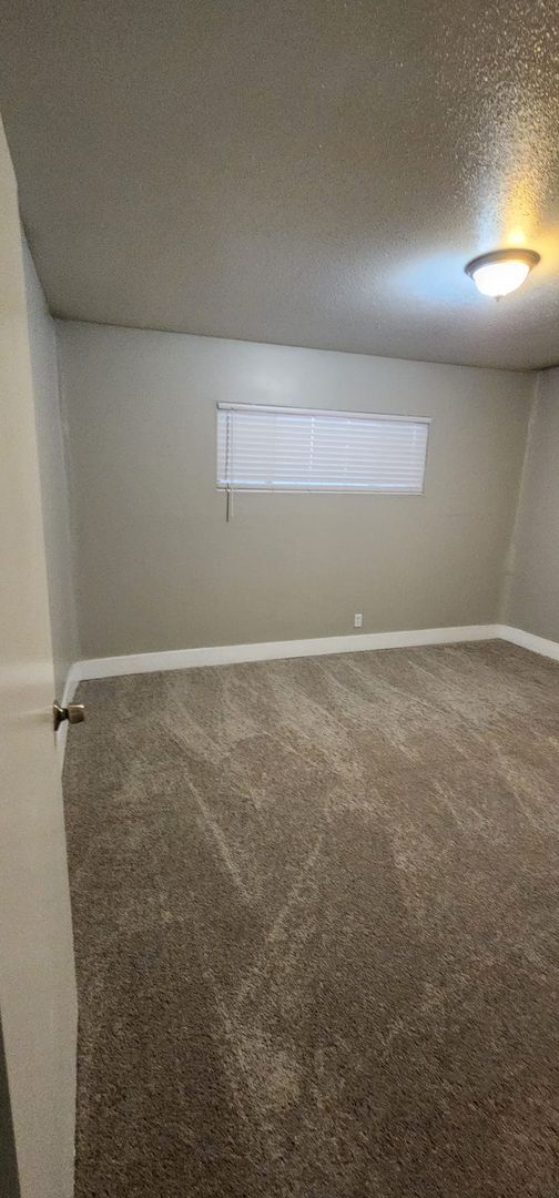 Building Photo - Charming 2 Bed, 2 Bath Apartment in Las Vegas