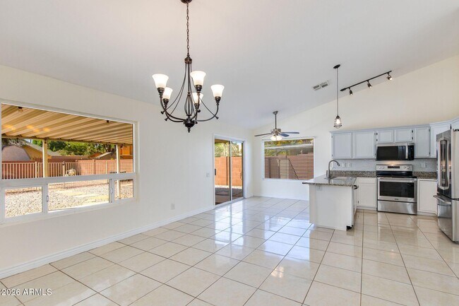 Building Photo - 4250 E Encinas Ave