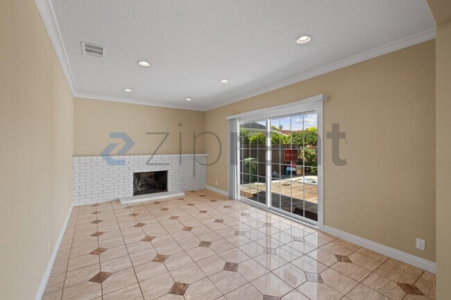 Building Photo - 3019 Paine Ct