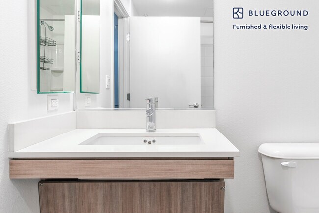 Building Photo - 238 13th St