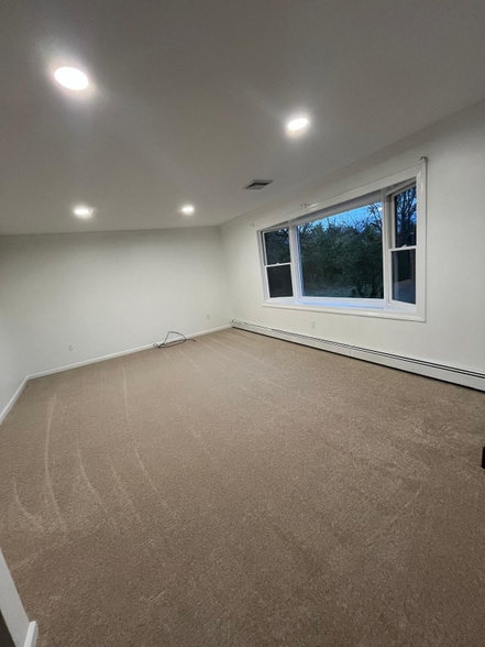 Building Photo - 48 Limekiln Rd