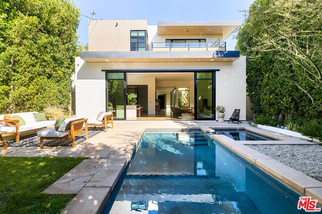 Building Photo - 8732 Rangely Ave