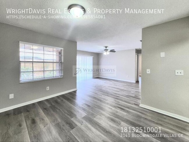 Building Photo - 3141 Bloomingdale Villas Ct