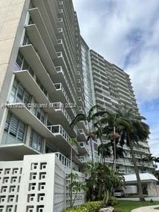 Primary Photo - 2451 Brickell Ave