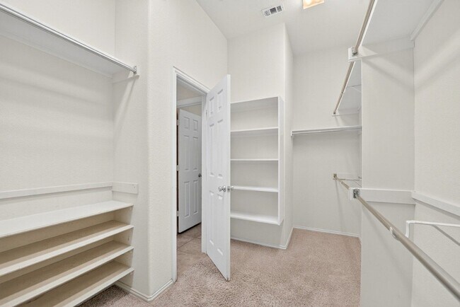 Building Photo - 2668 Costa Mesa Dr