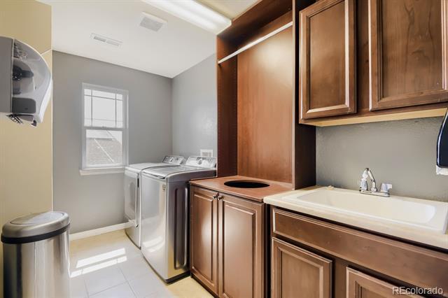 Building Photo - 23763 E Eads Dr