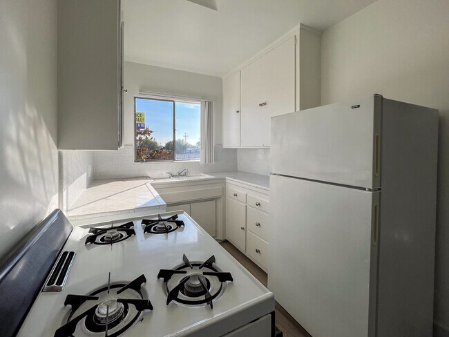 Floorplan - 5919-5925 Crenshaw Blvd