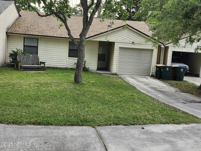 Building Photo - 3309 Donzi Way W