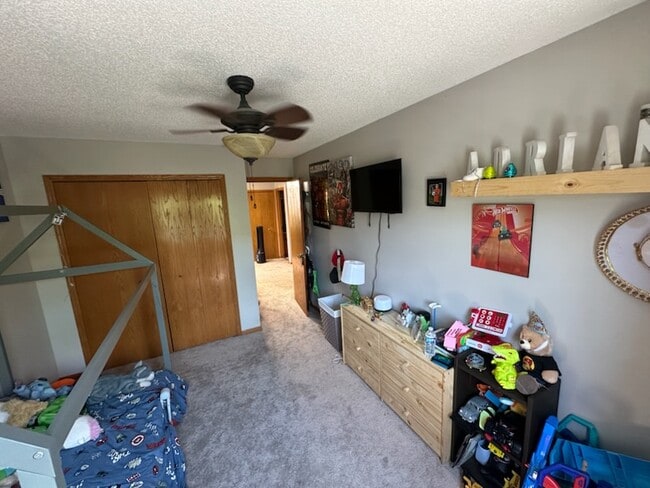 Building Photo - 3639 Vermilion Ct N