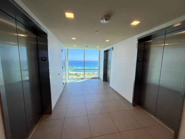Building Photo - LIKE NEW Condition 1 Bedroom 1 Bathroom at...