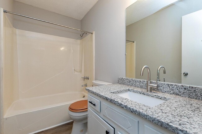 Building Photo - 928 Jason Ct
