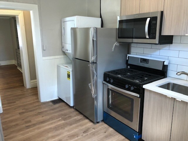 Building Photo - 10th and Emerson