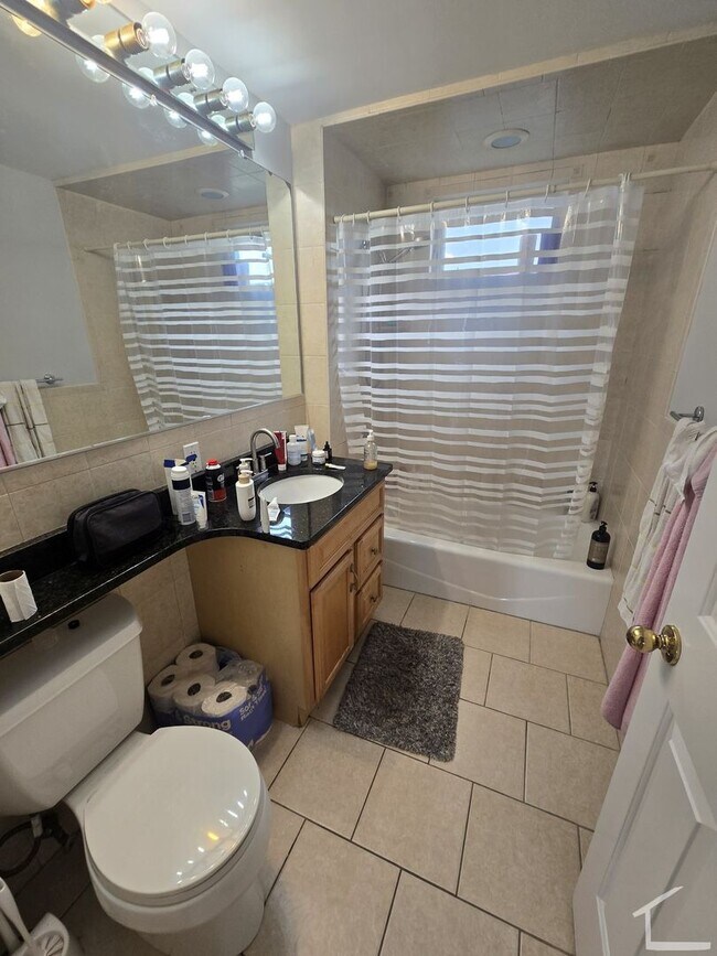 Building Photo - Newly Renovated 3 Bedroom Apartment With 2 Parking Spots Included Now Available!