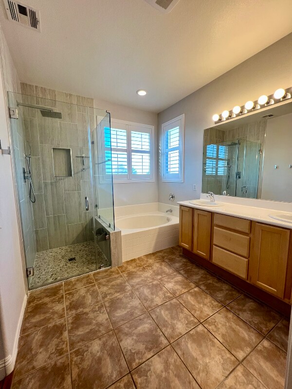Building Photo - 3942 Villeroy Ave