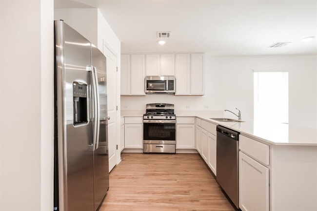 Building Photo - 11624 SW 38th St