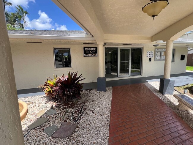 Building Photo - 8307 SW 142nd St