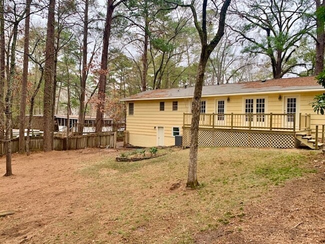 Building Photo - Newly Renovated Home For Rent
