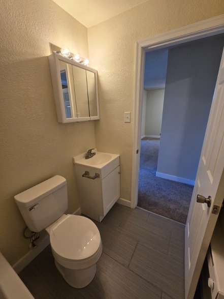 Building Photo - 1517 Halifax St