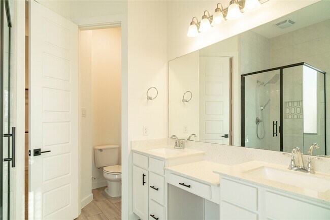 Building Photo - 6014 Churchill Spgs Ln