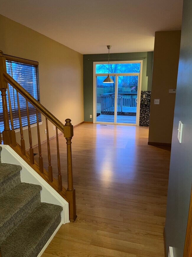 Building Photo - 14016 S Emerson Ct