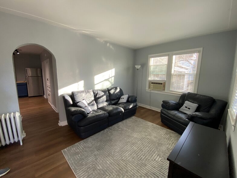 Building Photo - 2316 2nd Ave W