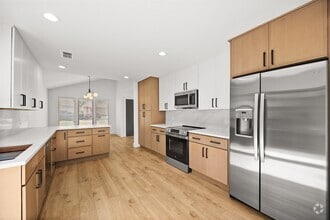 Building Photo - 2114 Trellis Pl