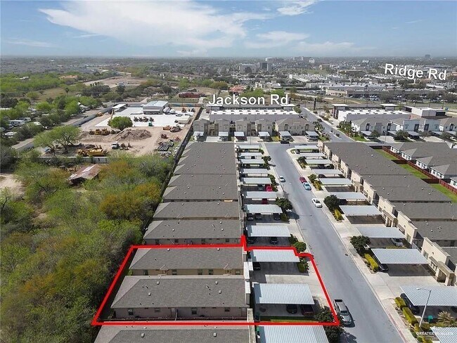 Building Photo - 10 West Dr