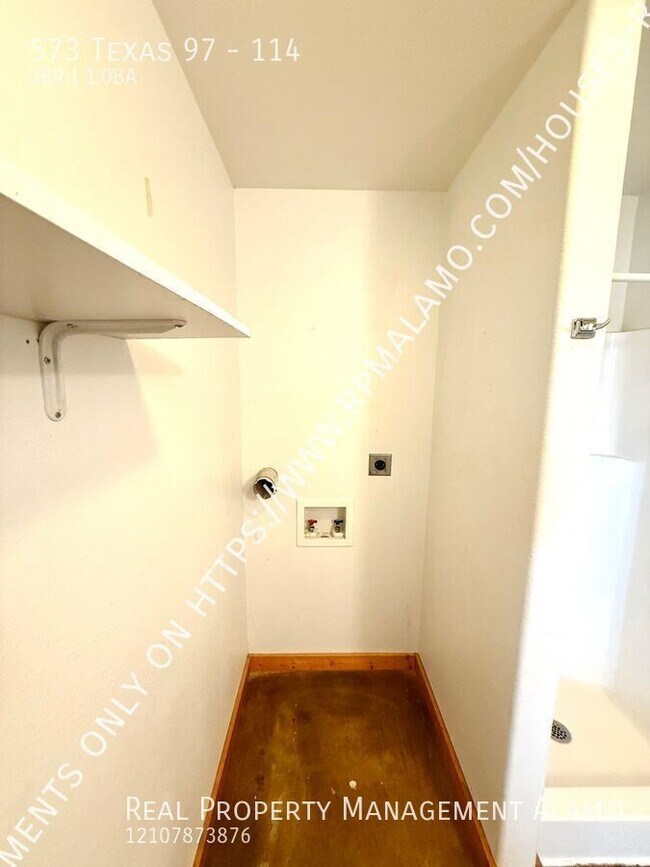 Building Photo - 573 Texas 97-114