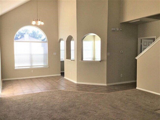 Building Photo - 3927 Dogwood Bough Ln