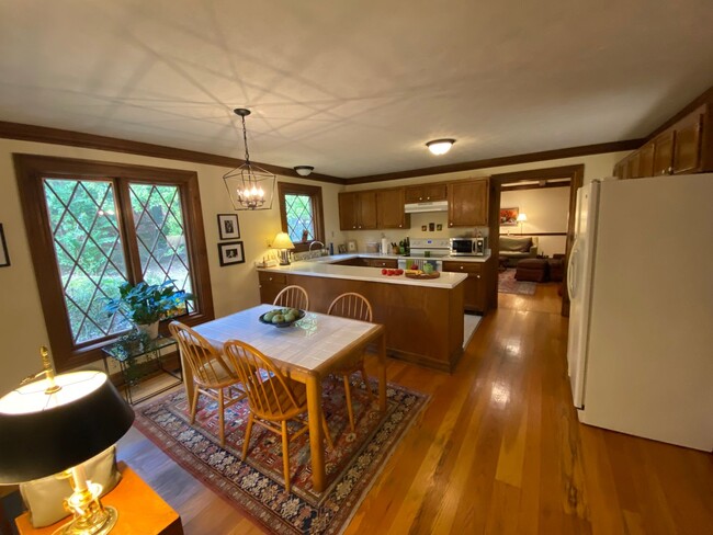 Building Photo - Heather Hills Retreat