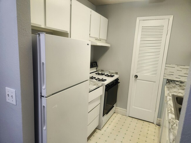 Building Photo - 5321 S 580 E