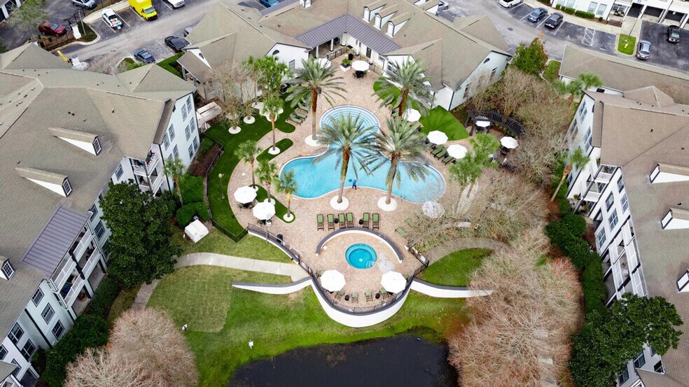 Building Photo - 4800 Seascape Way