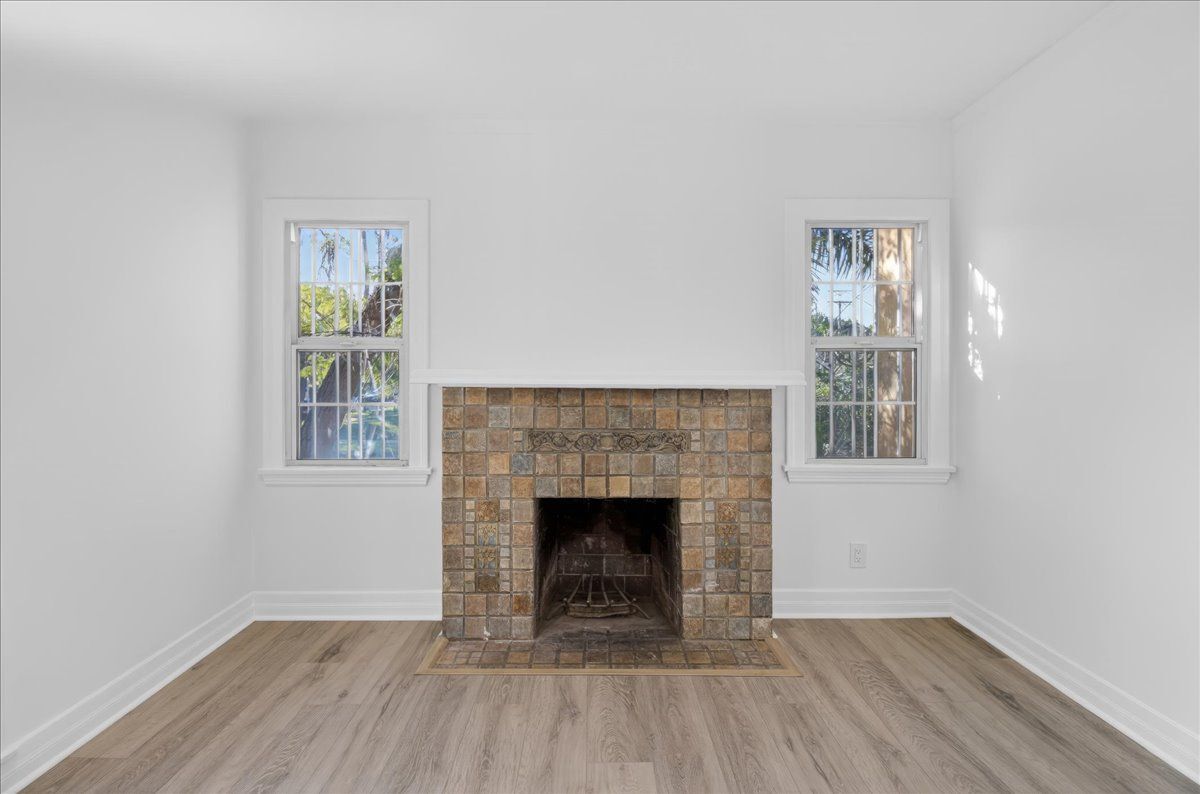 Building Photo - 4859 W 12th St
