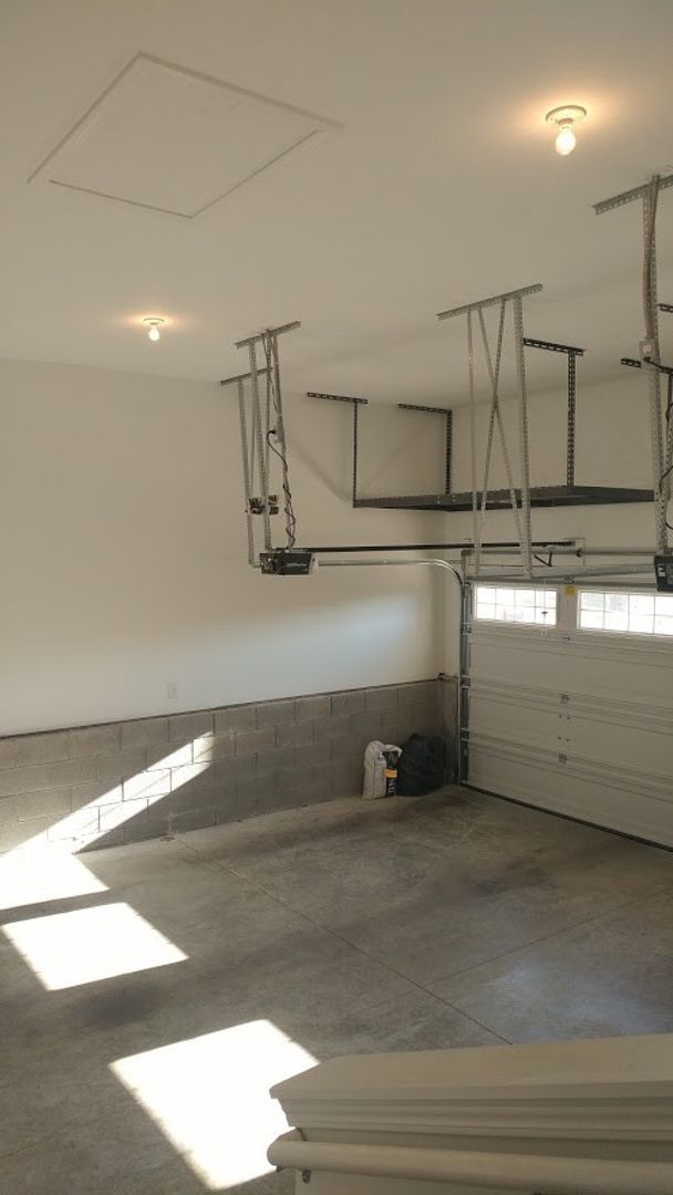 Building Photo - Beautiful 3 Bed 2 Bath Home in Nolensville - With Screened in Back Porch