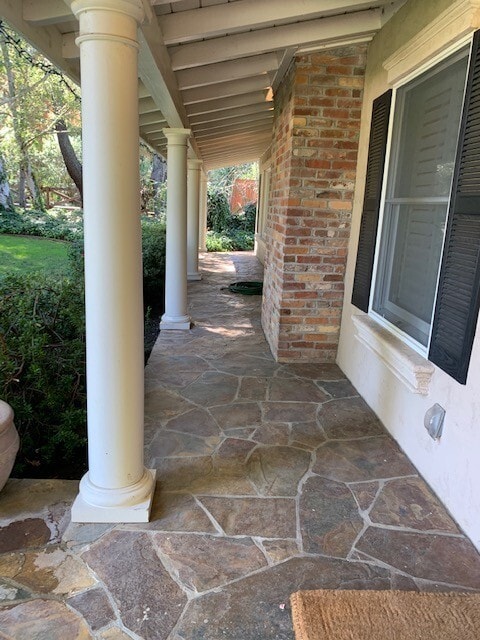 Building Photo - Gorgeous Property on Private Street conven...
