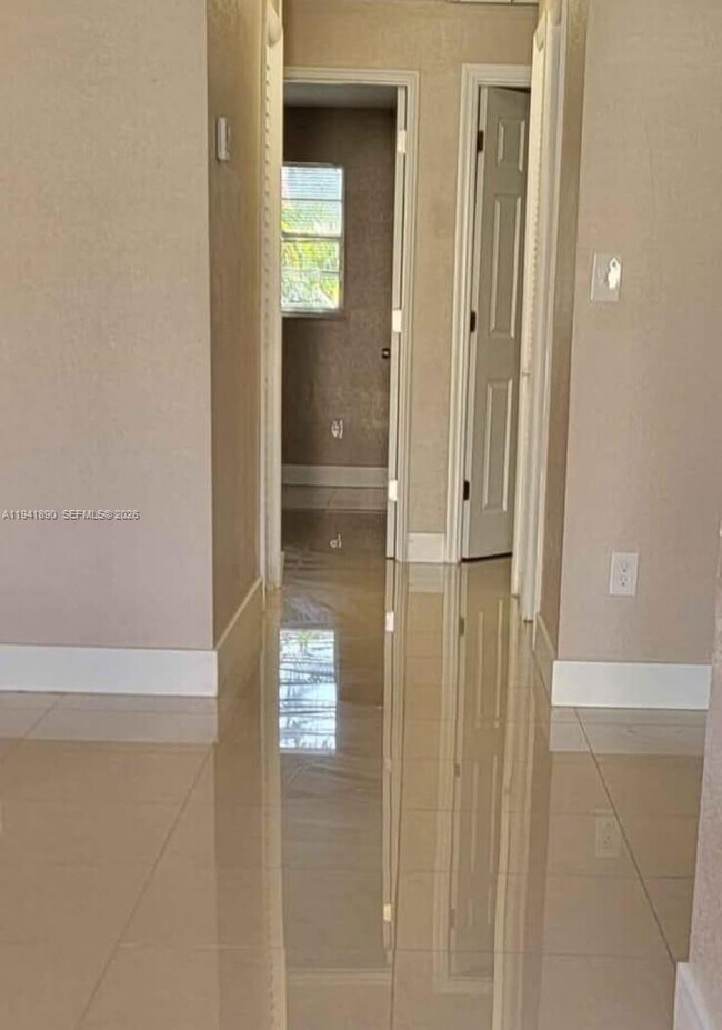 Building Photo - 2228 Polk St