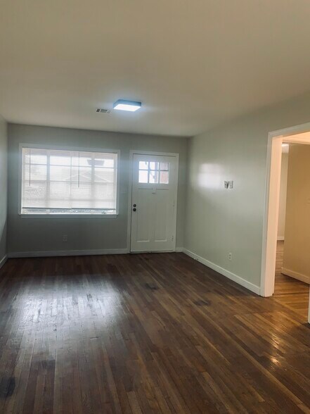 Building Photo - 3719 N Hartford St