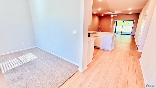 Building Photo - 220 Waylan Rdg Ln