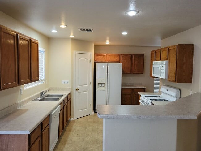 Building Photo - 4 Bedroom Home off Mesa Grande and Hwy 70