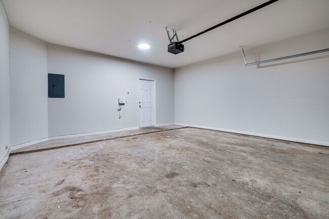 Building Photo - Riddle Oaks Duplex - Slaughter / Manchaca ...