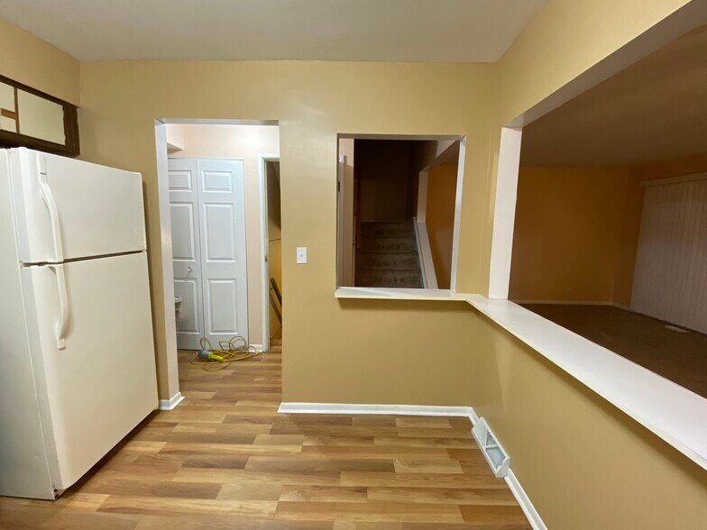 Building Photo - 519 Racine Ln