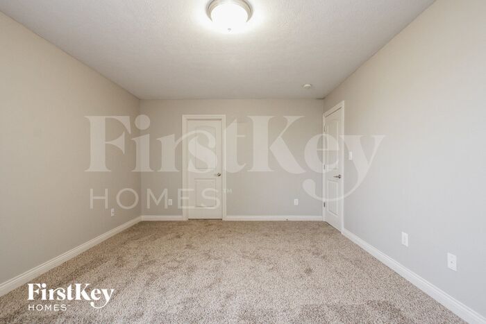 Building Photo - 8266 Shute Cir