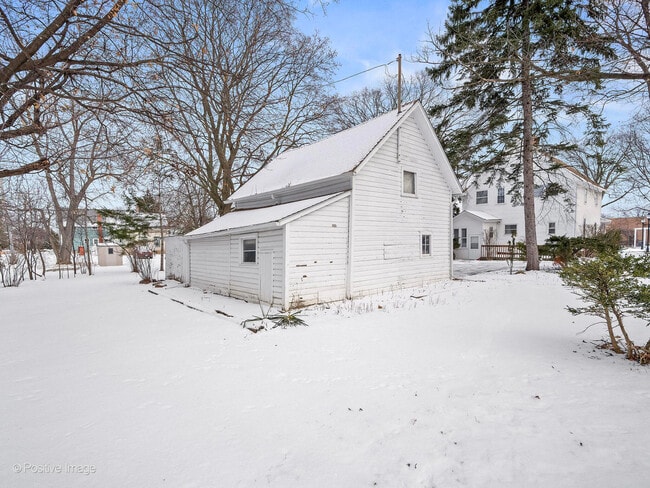 Building Photo - 122 S Prospect St