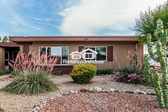 Building Photo - 10871 W Buccaneer Dr