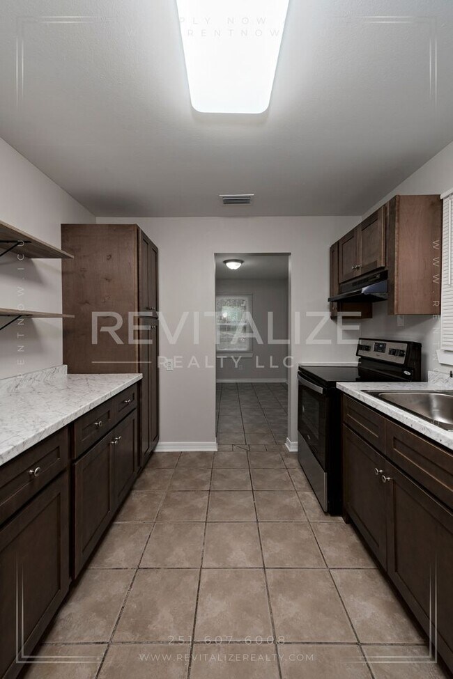 Building Photo - Cozy, Updated 3-Bedroom Home with a Shady Yard!