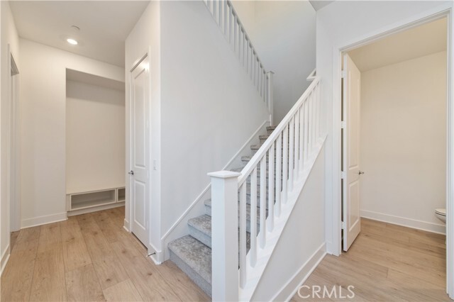 Building Photo - 548 Mulligan