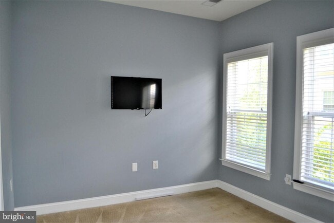 Building Photo - 426 N Thomas St