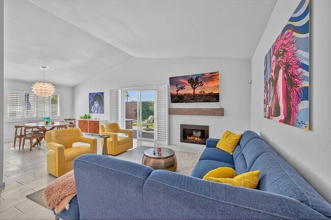 Building Photo - 77707 Cll Las Brisas S