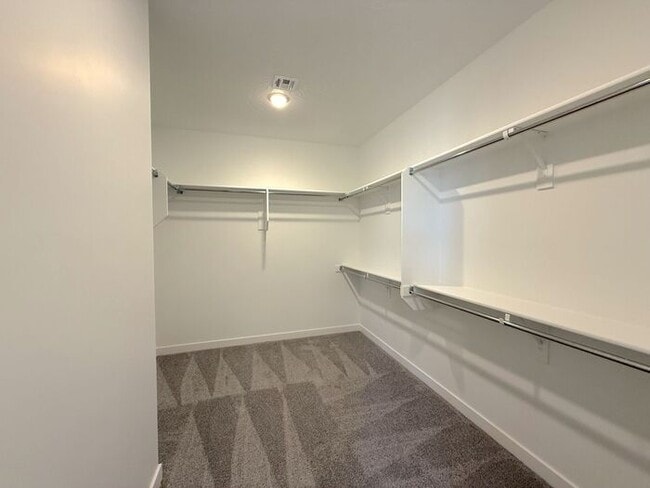 Building Photo - New 3 bed, 2.5 bath with 2 car garage home