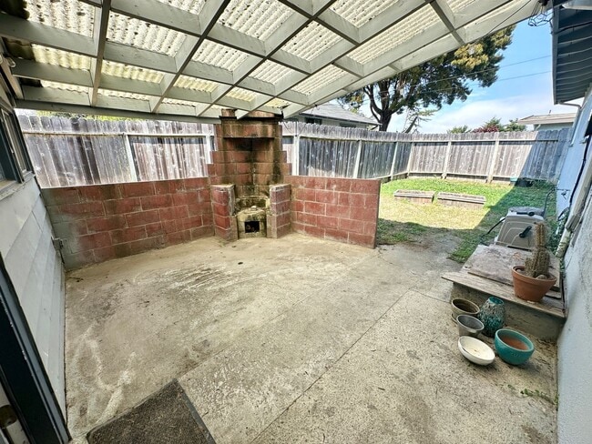 Building Photo - 2565 Wyatt Ln